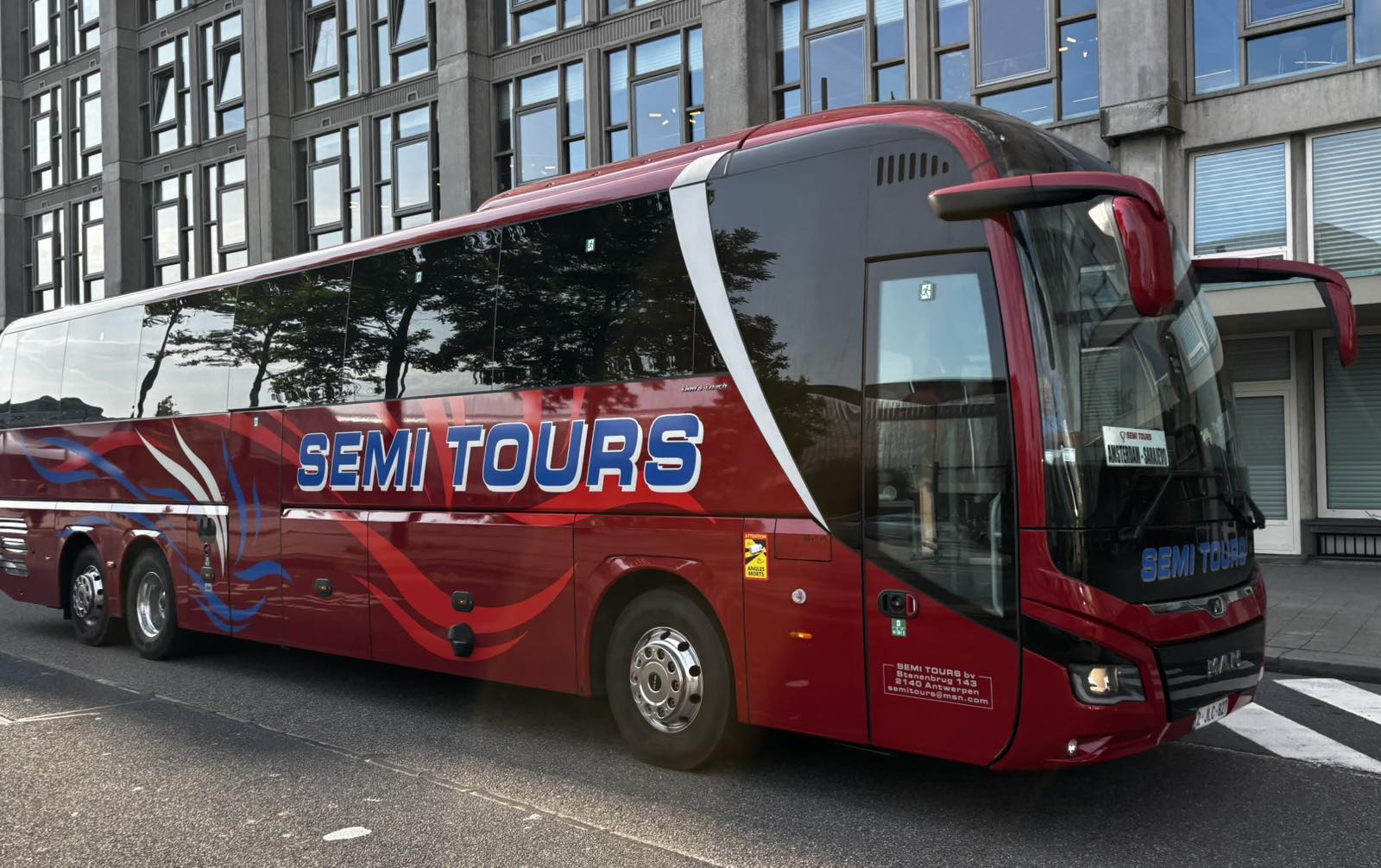 Semi Tours bv